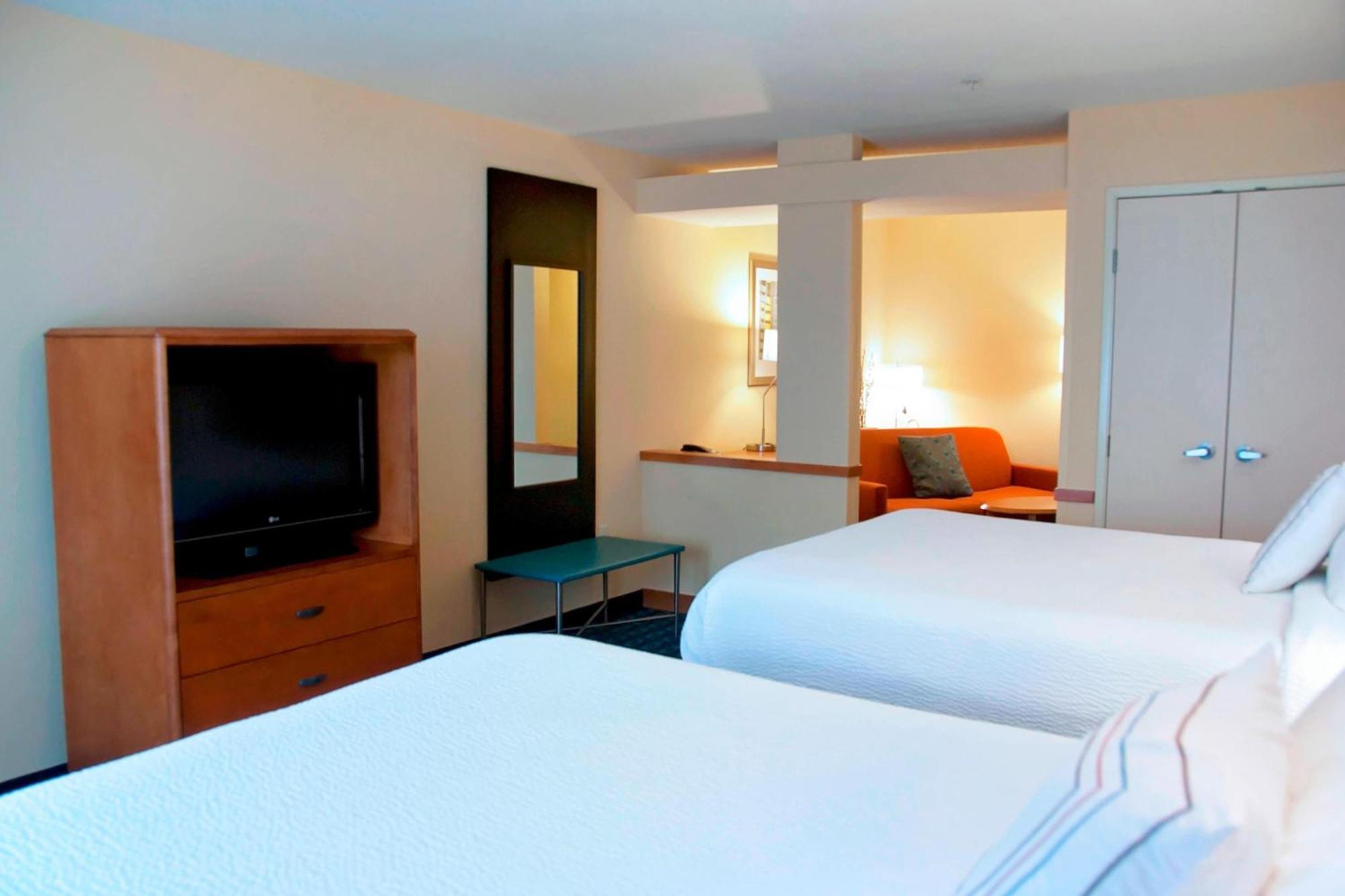 Fairfield Inn & Suites Еймс Екстериор снимка
