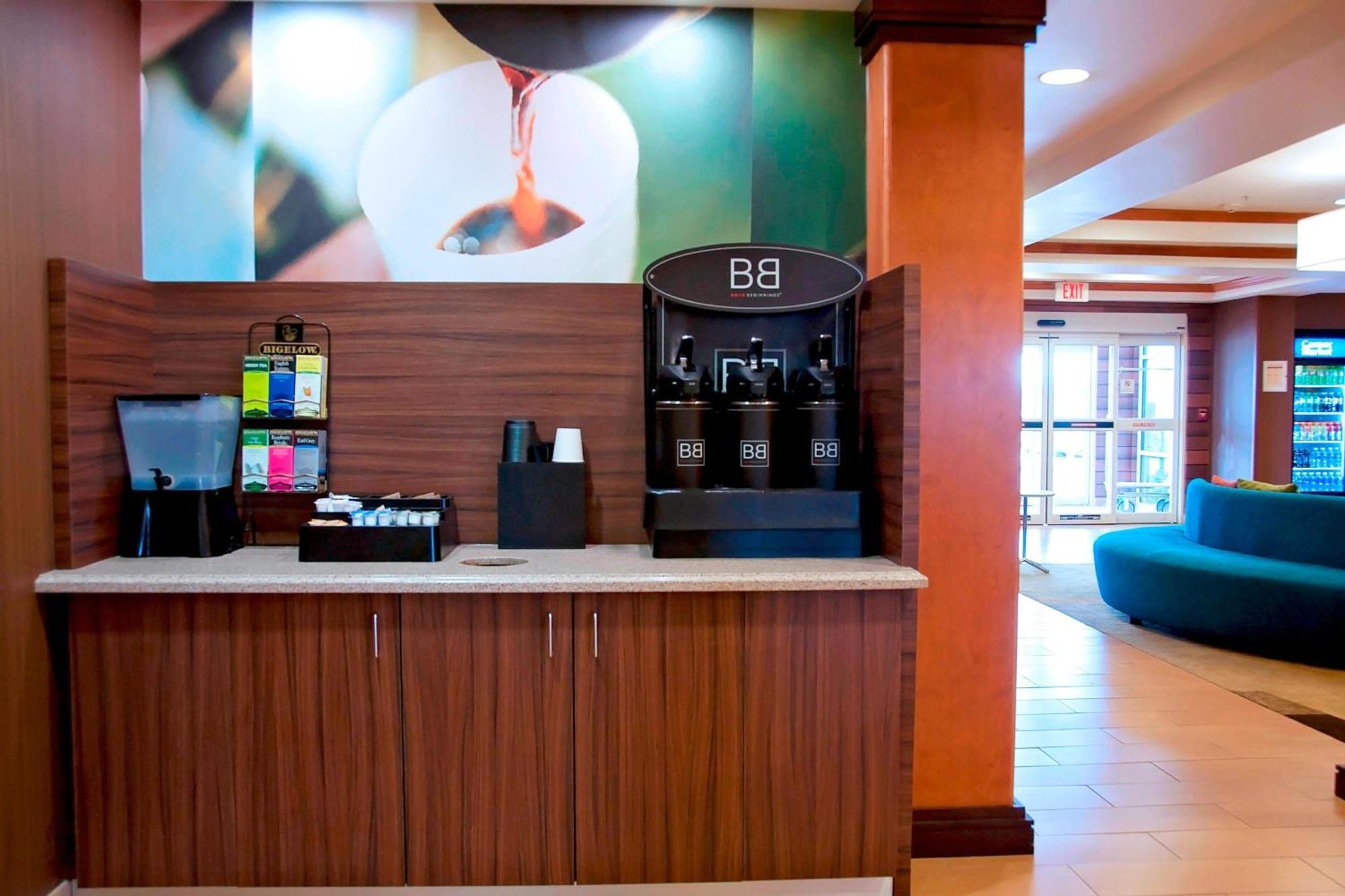 Fairfield Inn & Suites Еймс Екстериор снимка