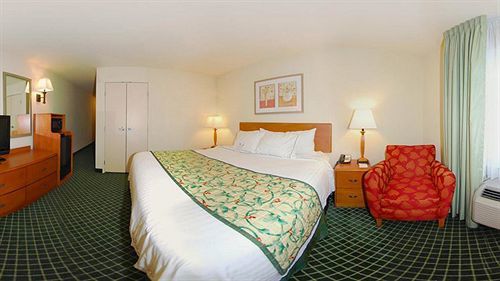 Fairfield Inn & Suites Еймс Екстериор снимка